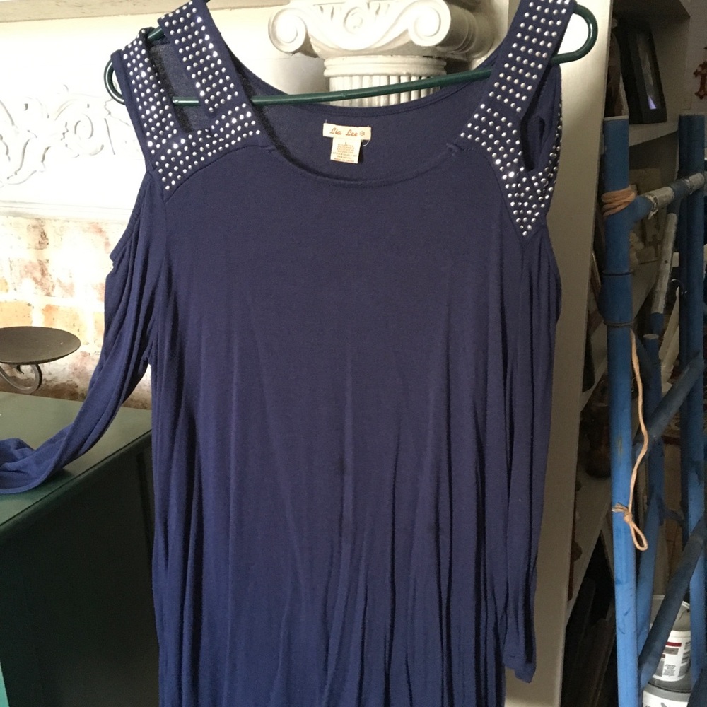 Tops - Picture 5 of 7